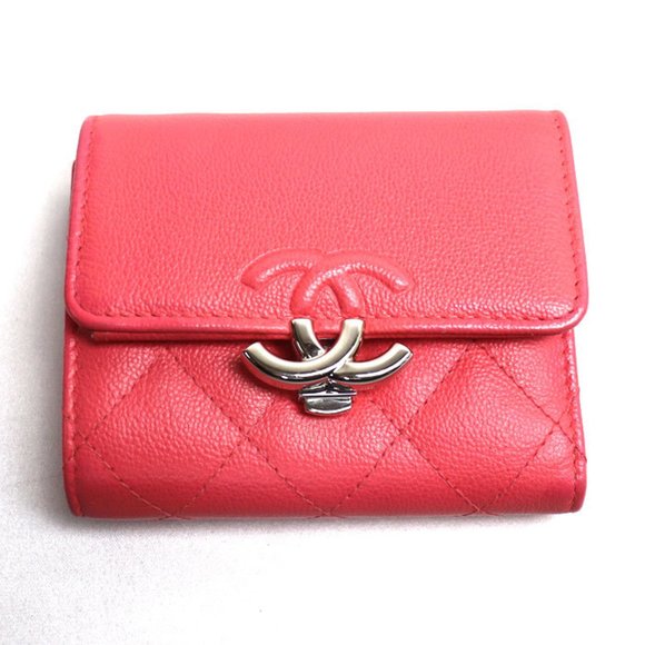 CHANEL Pink Wallet - Picture 1 of 10